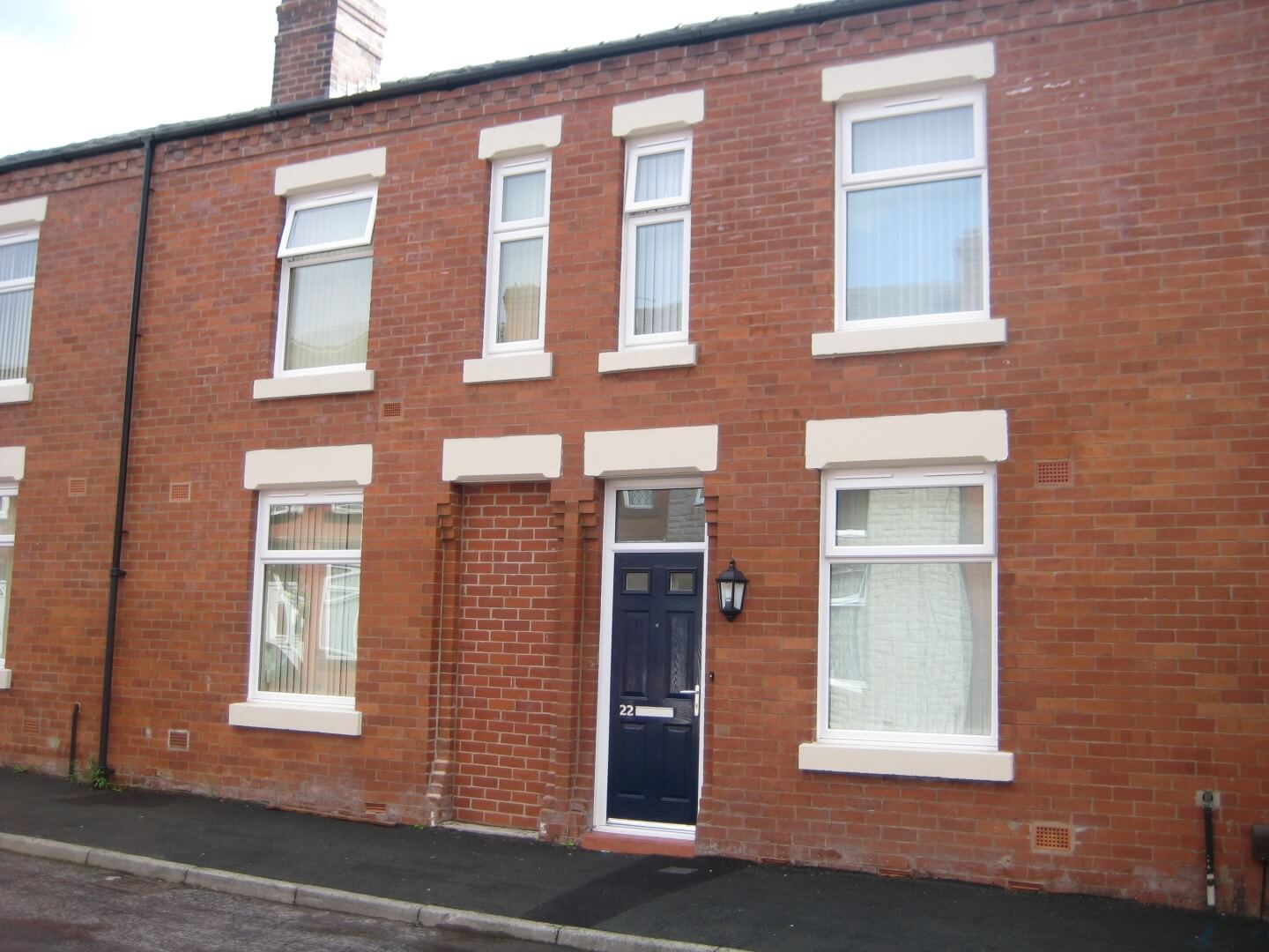 Adactus Housing Association, Manchester Droylsden Glass