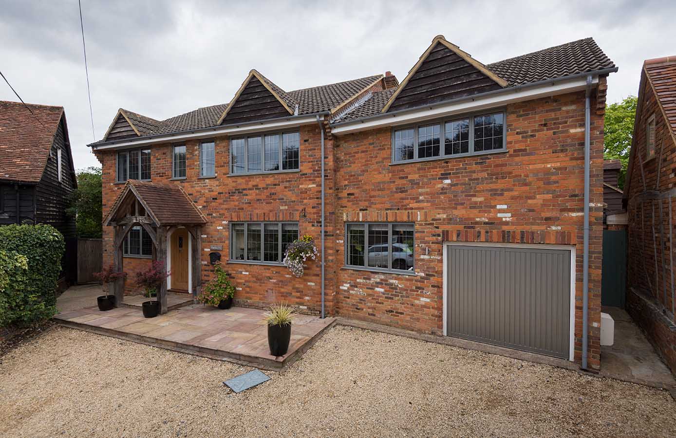 Mr & Mrs Elliott, Stalybridge.