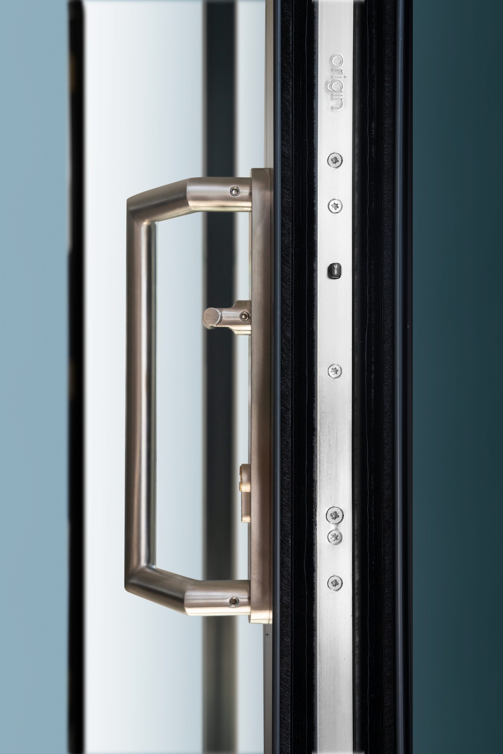 OS-29+ Contemporay Offset Handle